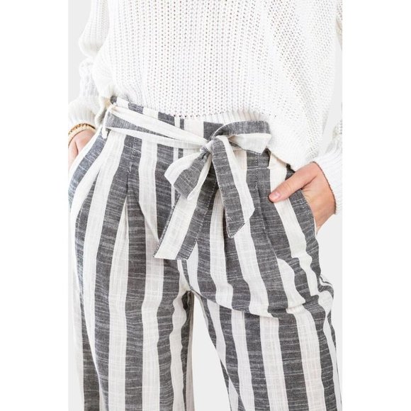 Francesca's Indigo Rising Belted Linen Pants Wide Leg - Picture 5 of 7